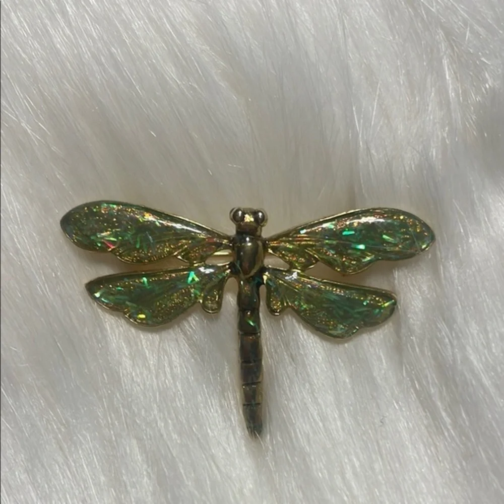 Elegant Gold Dragonfly Accent